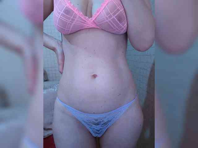 Dina7771 webcam