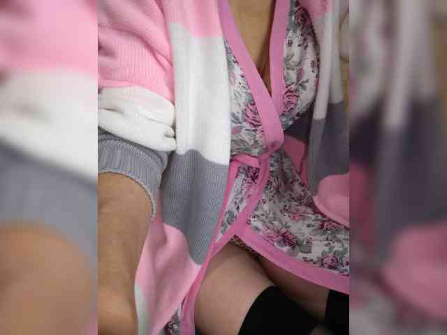 Dina7771 webcam