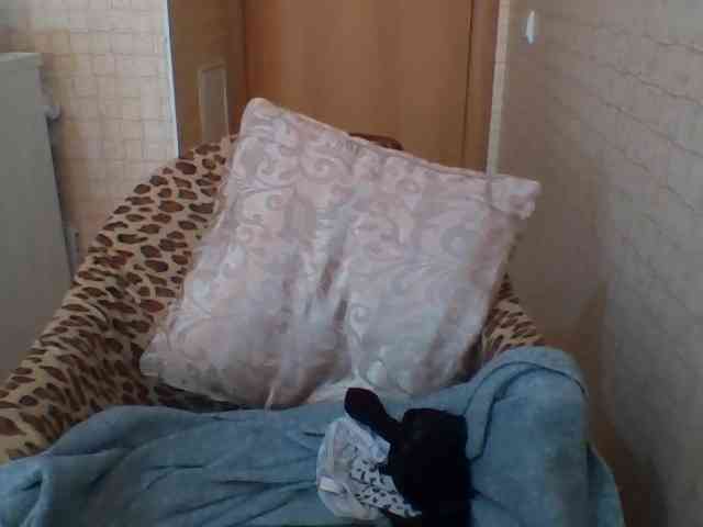 Dina7771 webcam