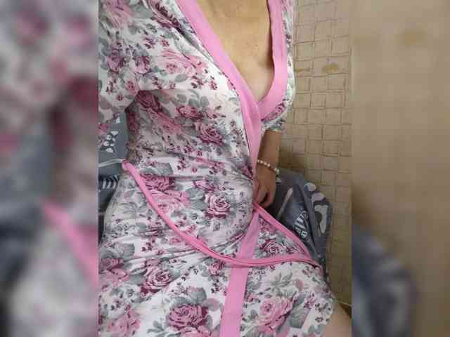 Dina7771 webcam