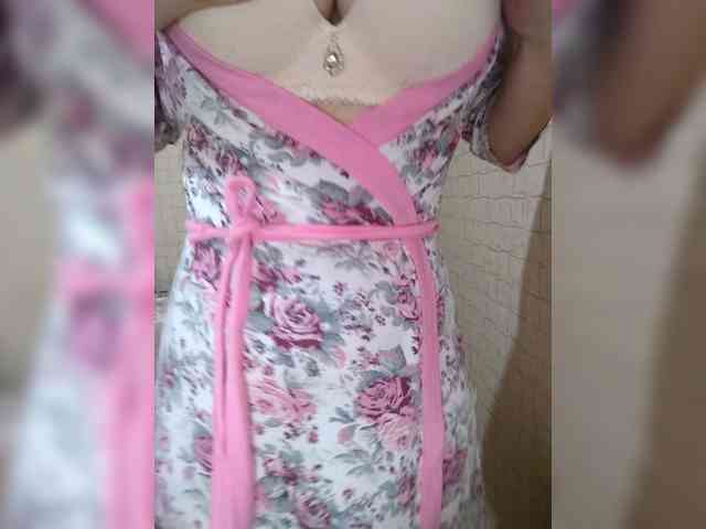 Dina7771 webcam