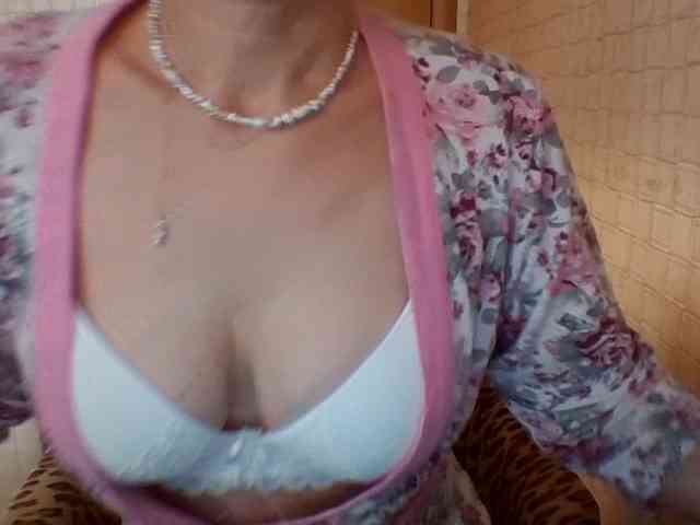 Dina7771 webcam