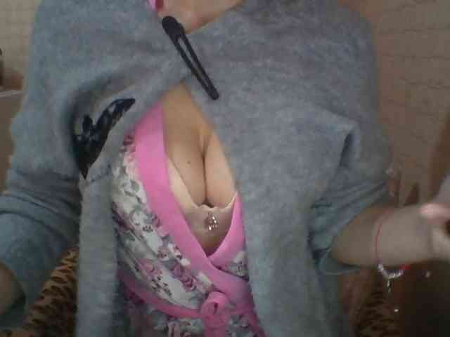 Dina7771 webcam
