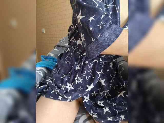 Dina7771 webcam