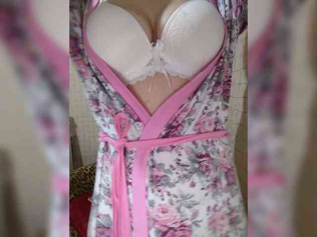 Dina7771 webcam