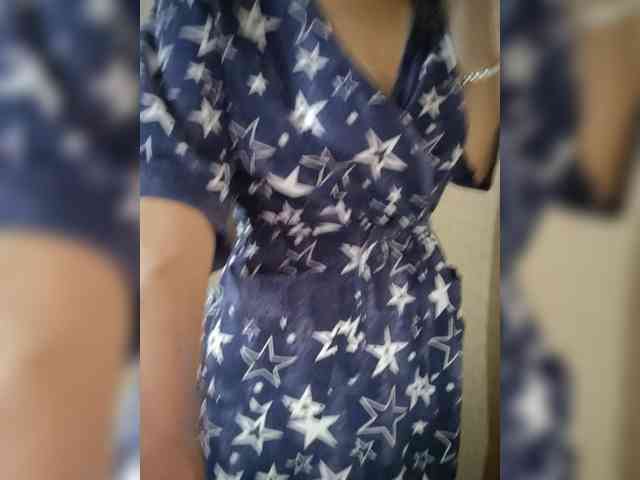 Dina7771 webcam