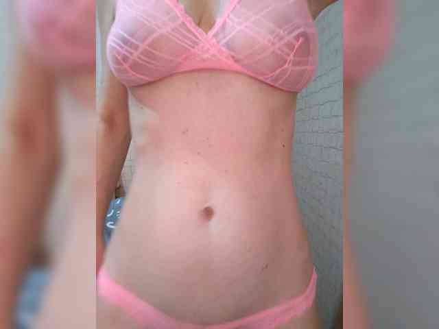 Dina7771 webcam