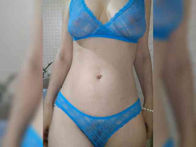 Dina7771 webcam
