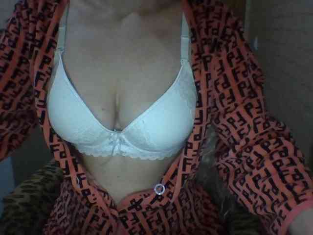 Dina7771 webcam