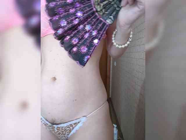 Dina7771 Live Webcam on BongaCams