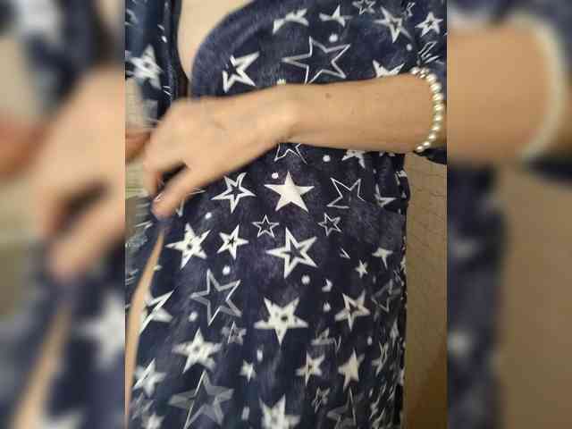 Dina7771 webcam