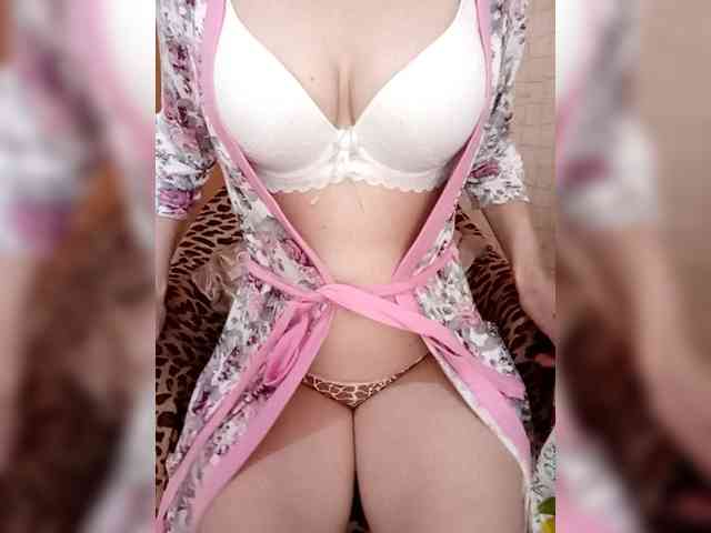 Dina7771 webcam