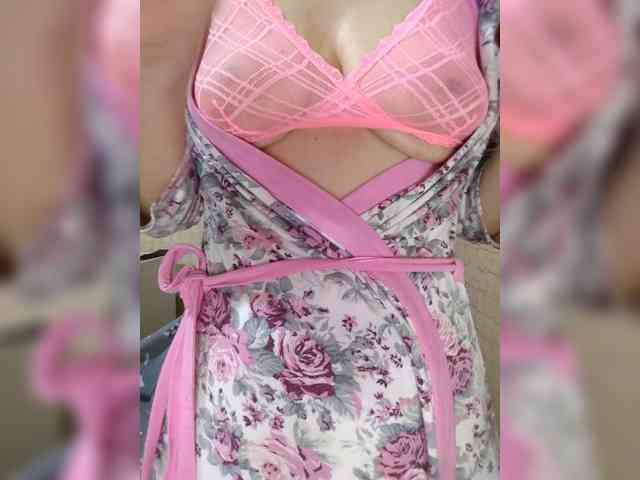 Dina7771 webcam