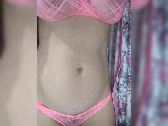 Dina7771 webcam