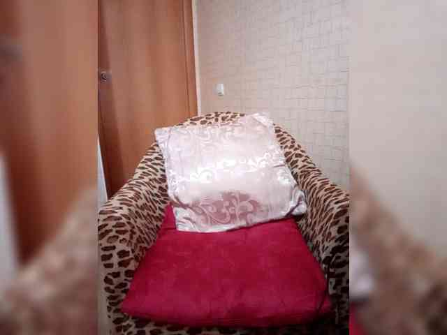 Dina7771 webcam