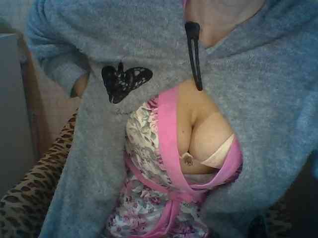 Dina7771 webcam