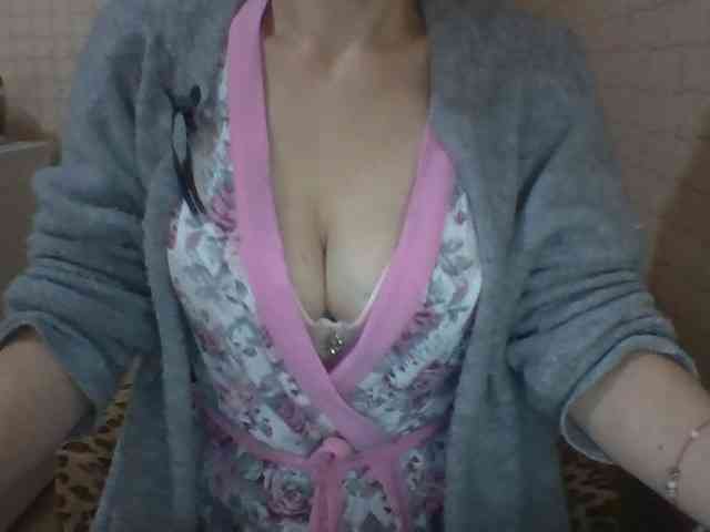 Dina7771 webcam