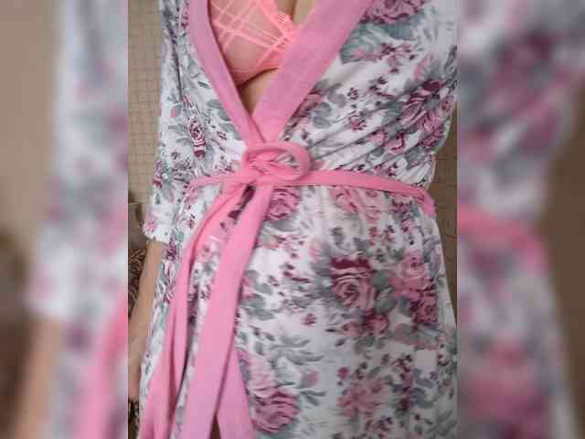 Dina7771 webcam