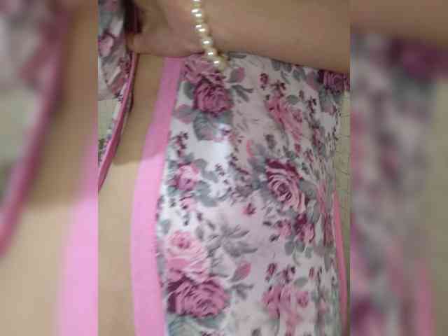 Dina7771 webcam