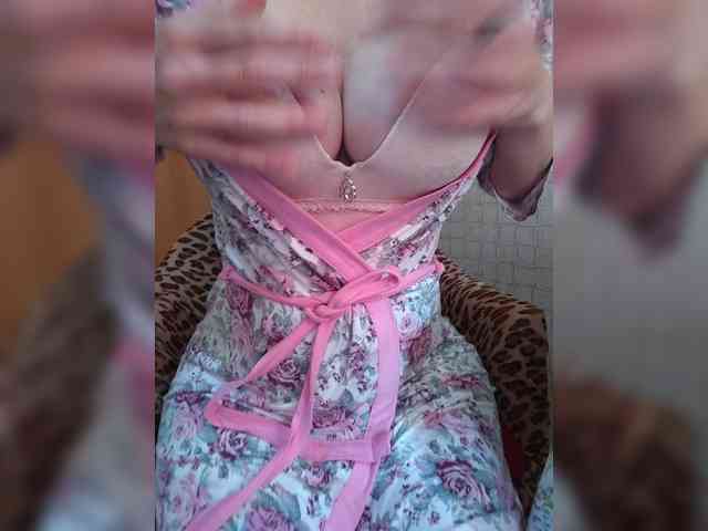 Dina7771 webcam