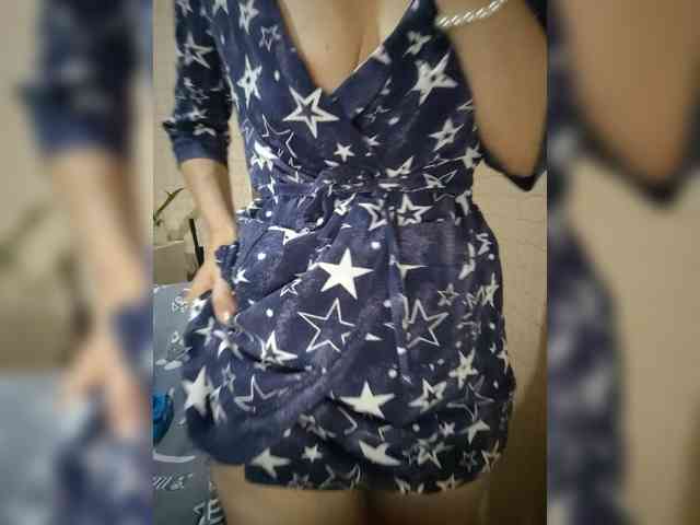 Dina7771 webcam
