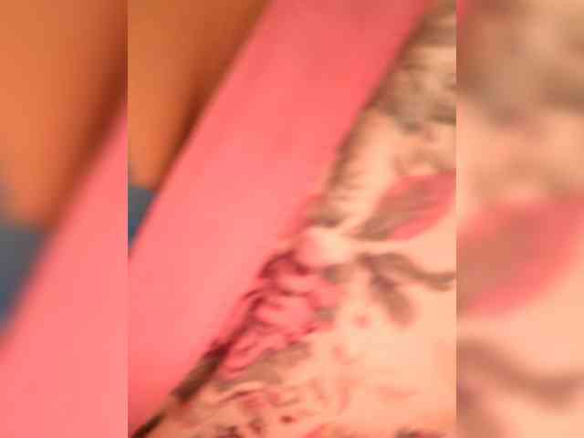 Dina7771 webcam