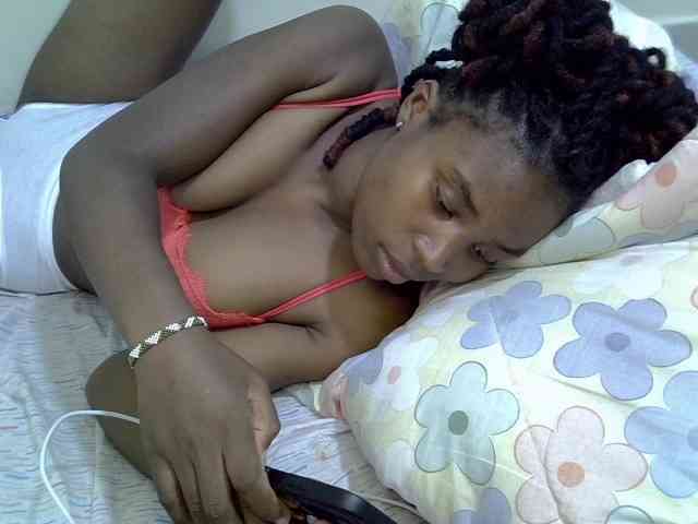 Babyhott webcam