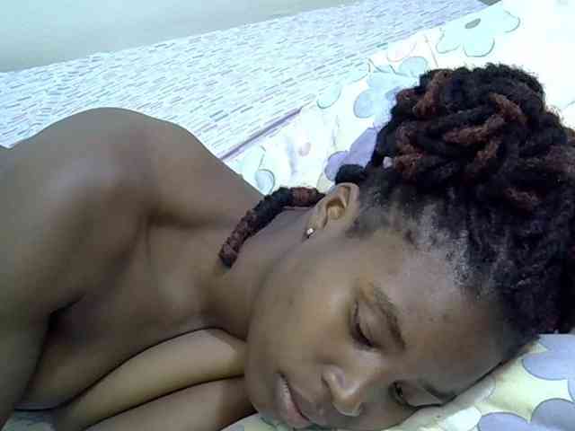 Babyhott webcam