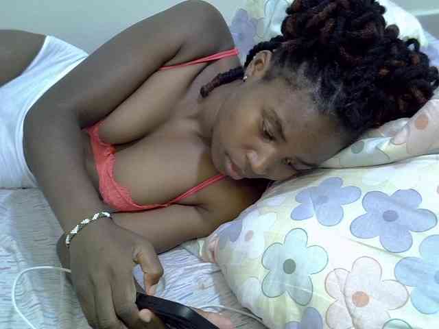 Babyhott webcam