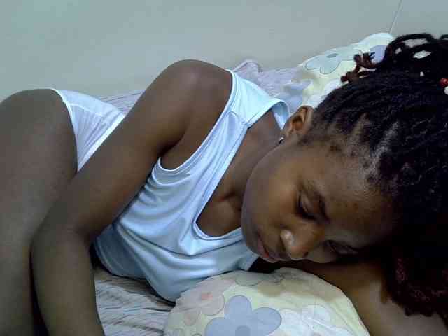 Babyhott webcam