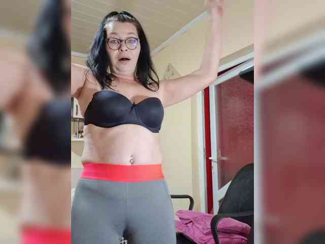 Alliahhot webcam