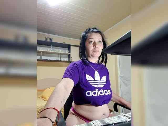 Alliahhot webcam