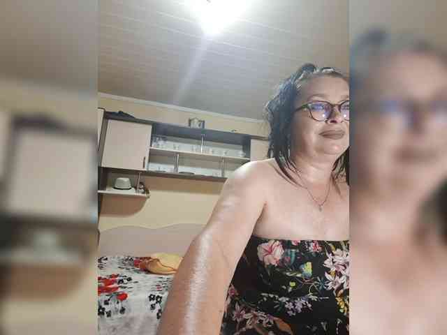 Alliahhot webcam