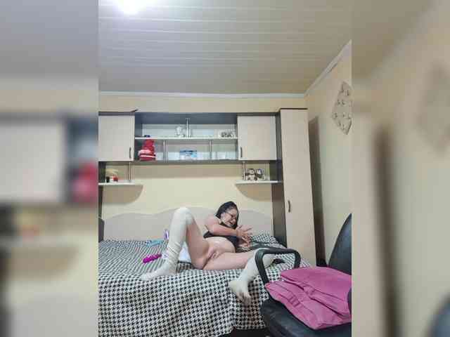 Alliahhot webcam