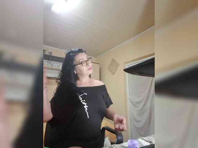 Alliahhot webcam