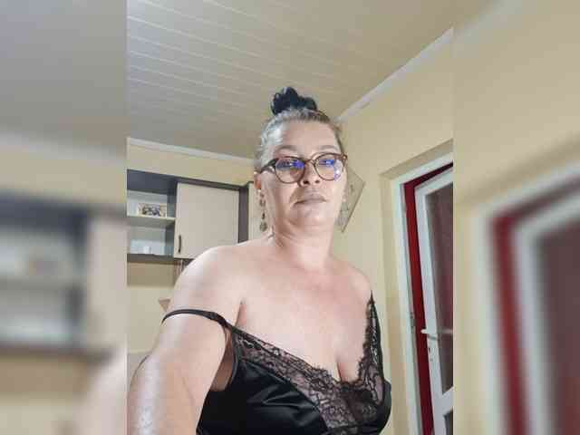 Alliahhot webcam