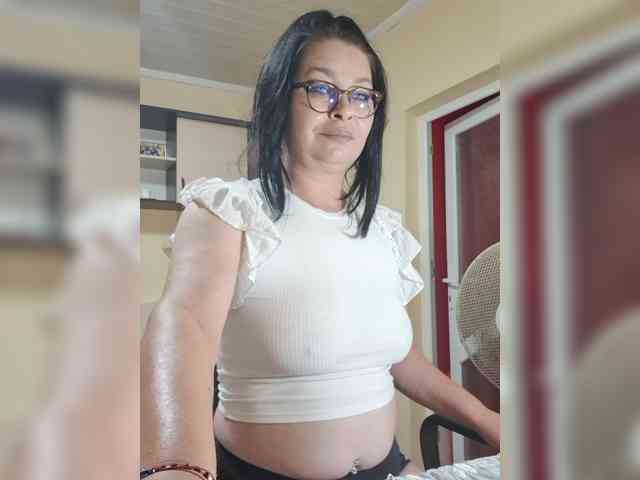 Alliahhot webcam