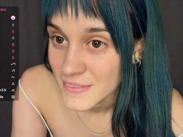 RamonaTags live webcam show