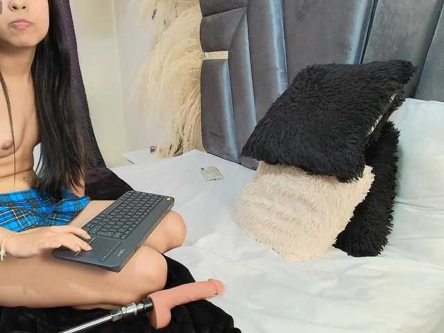 MiniLove01 live cam on BongaCams