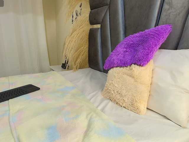 MiniLove01 live cam on BongaCams