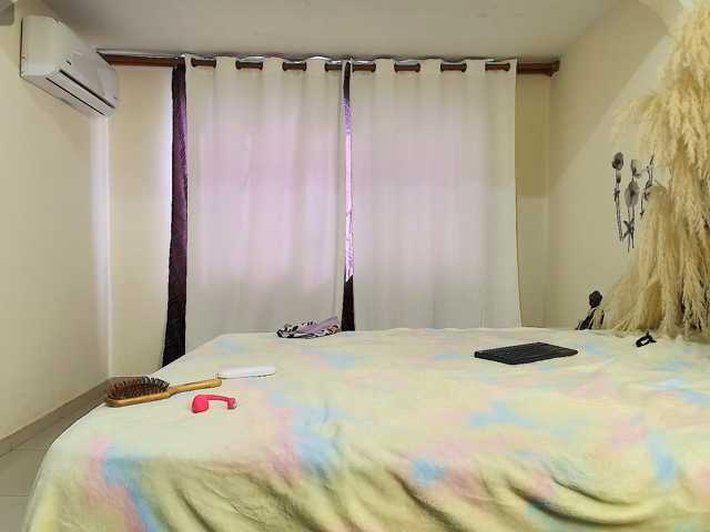 MiniLove01 live cam on BongaCams