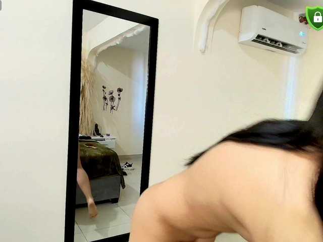 MiniLove01 live cam on BongaCams