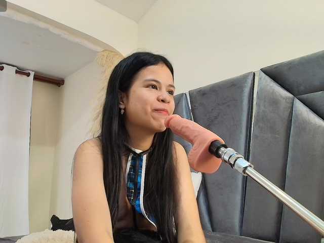 MiniLove01 live cam on BongaCams