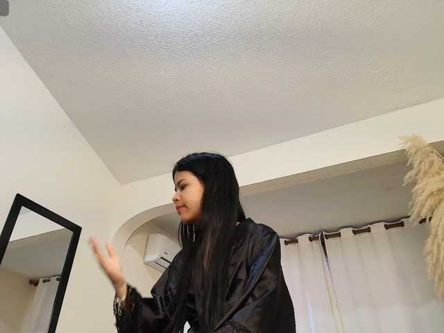 MiniLove01 live cam on BongaCams