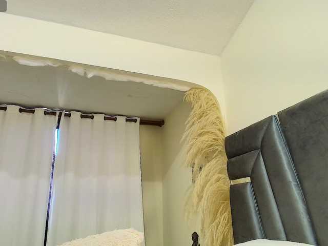 MiniLove01 live cam on BongaCams