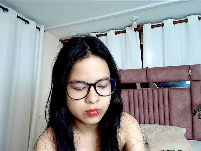 MiniLove01 live cam on BongaCams