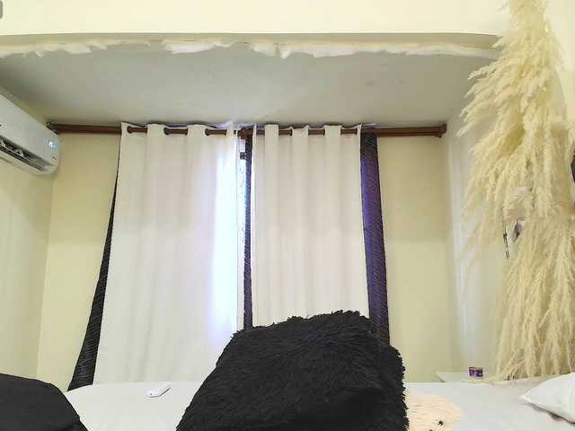MiniLove01 live webcam show