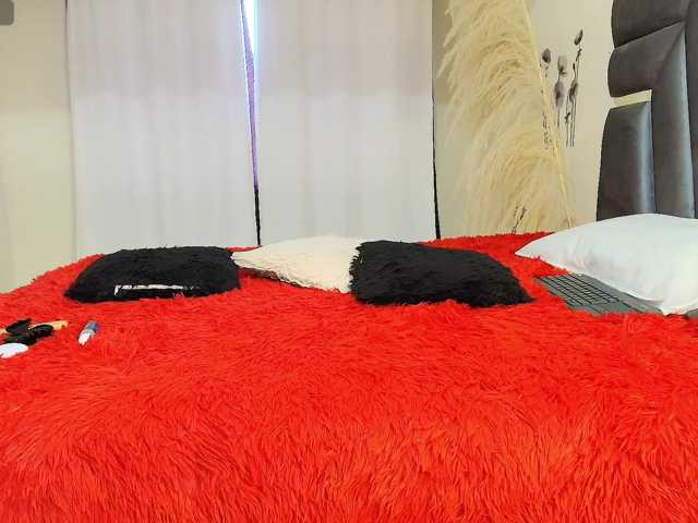 MiniLove01 live cam on BongaCams