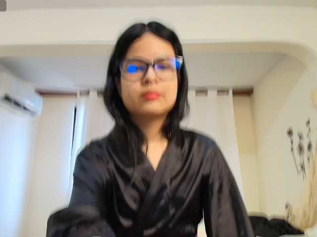 MiniLove01 live cam on BongaCams