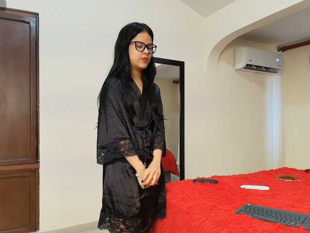 MiniLove01 live cam on BongaCams